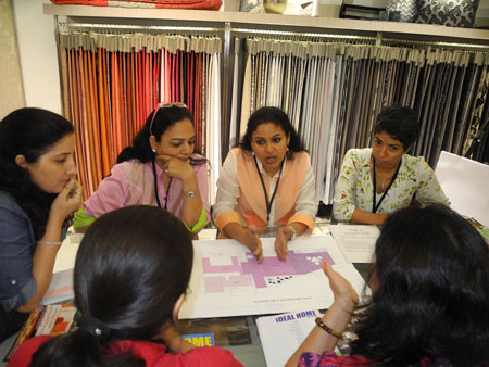 Team 3 - Theme 'Bachelor's Pad' - Team Leader Kalpana Aggarwal with Mentor Shiny Verghese and others